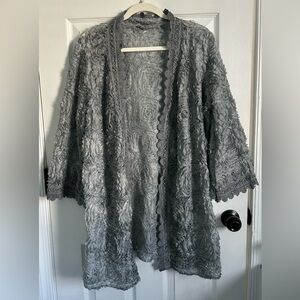 POL Boutique Brand Whimsical 3D Textured Grey Rose Kimono Cardigan Women's M/L
